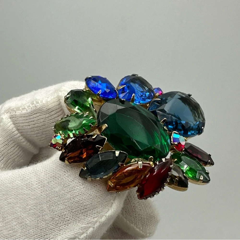 Vintage Designer by Juliana, brooch, multi colored stones #638‎